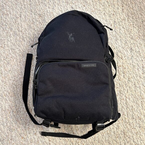 Brevite Handbags - Brevite The Jumper Camera Backpack (Triple Black)